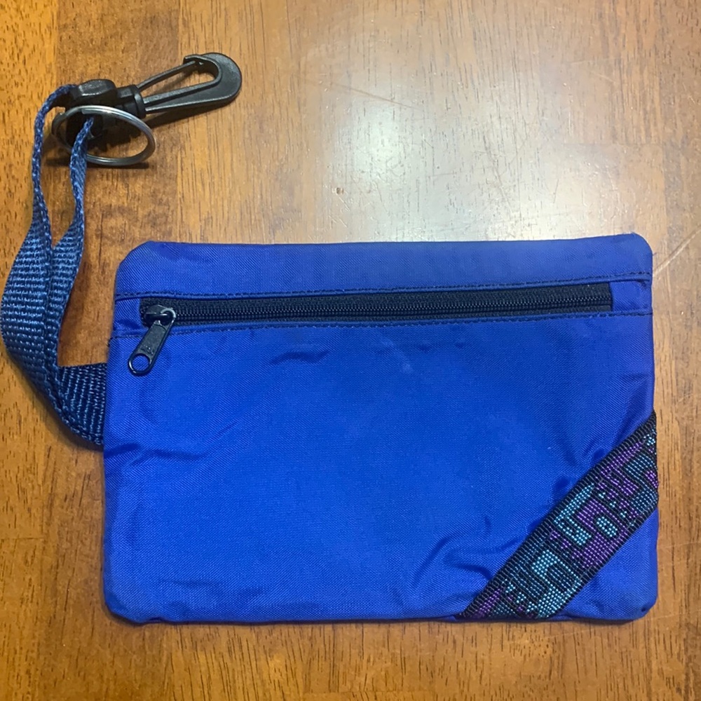 Sporty little clip-on pouch